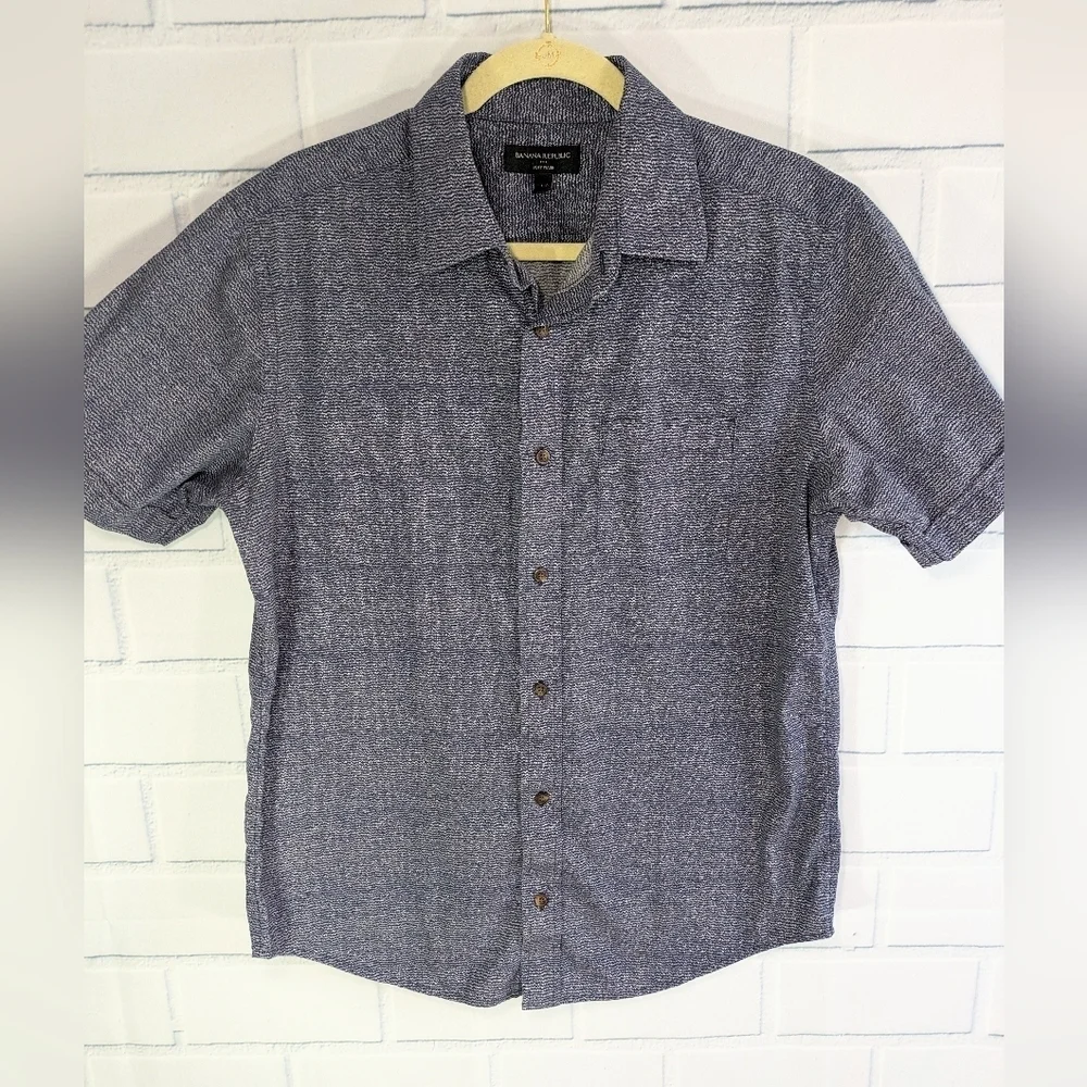 Banana Republic Navy Soft Wash Cotton Short Sleeved Button Down Shirt